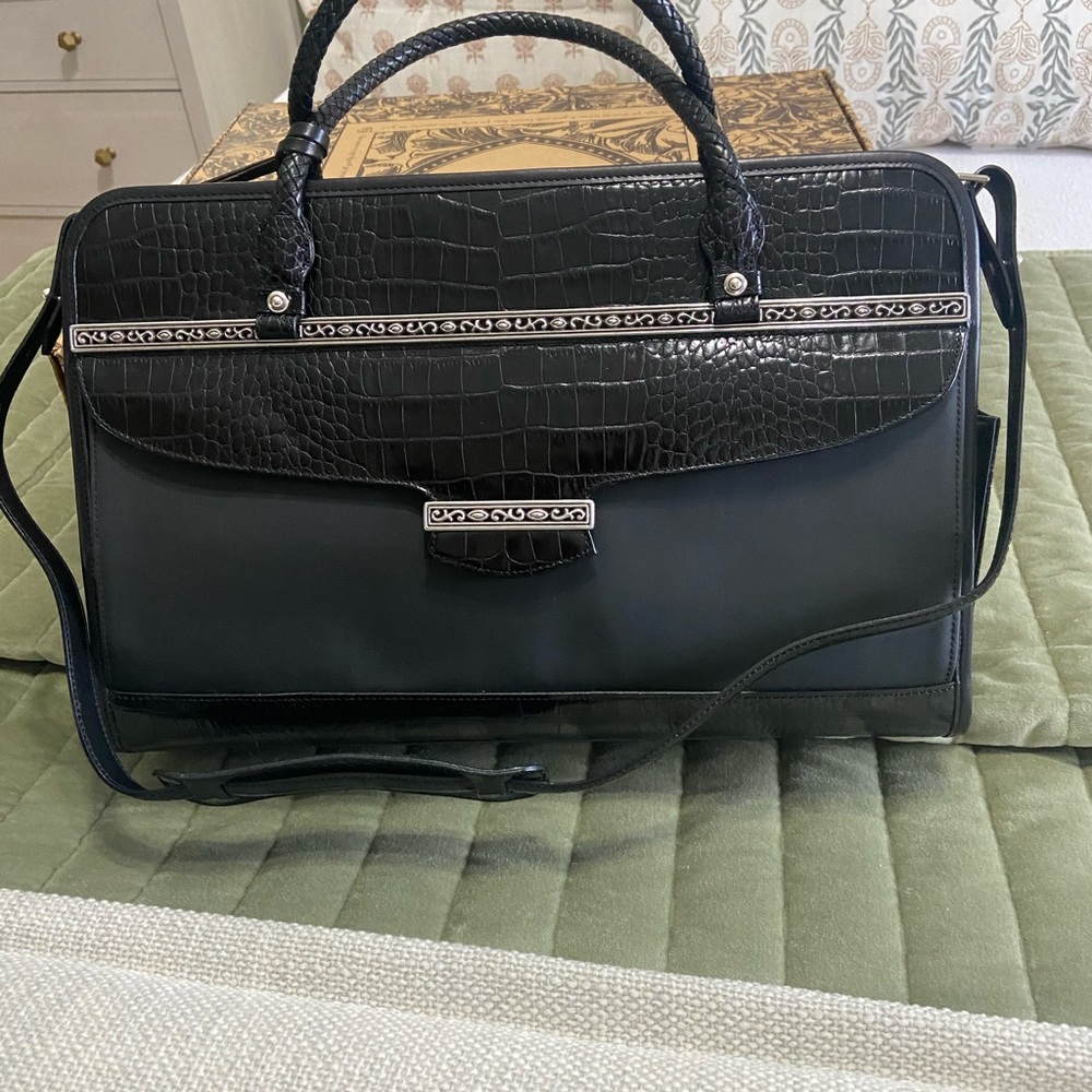 Brighton Briefcase 💼 ❤️